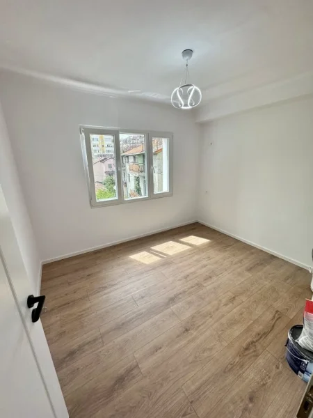 Tirane, shitet apartament 2+1+Ballkon Kati 4, 64 m² 169.000 € (Rruga e Kavajes)