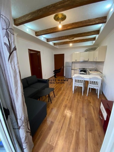 Tirane, jepet me qera apartament 1+1+Ballkon Kati 8, 60 m² 450 € (ASTIR)