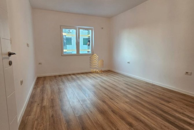 Tirane, shitet apartament 1+1 Kati 5, 44 m² 106.000 € (Rruga Muhamet Gjollesha)