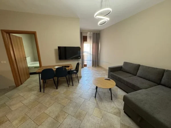 Tirane, jepet me qera apartament 1+1 Kati 15, 65 m² 650 € (Qera, Apartament 1+1, Qendër , Tiranë.)