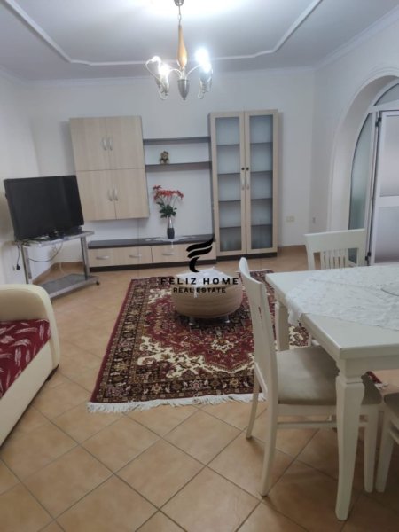 Tirane, jepet me qera apartament 2+1 Kati 3, 131 m² 600 € (STADIUMI DINAMO)