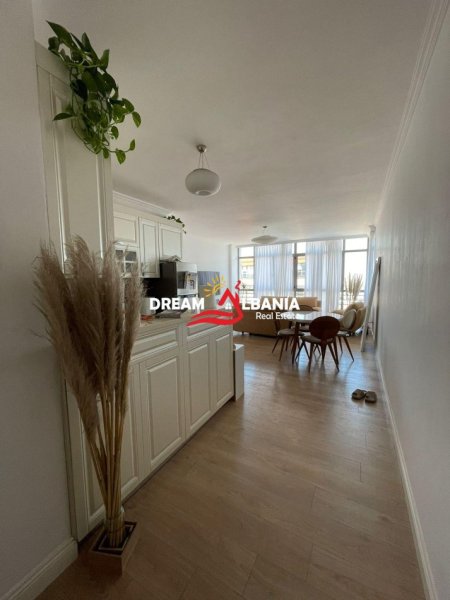 Tirane, jepet me qera apartament 2+1+Ballkon Kati 7, 107 m² 600 € (Ne kompleksin Tower Brigde 1 - ID 42214963)