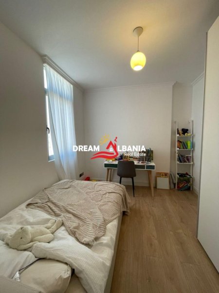 Tirane, jepet me qera apartament 2+1+Ballkon Kati 7, 107 m² 600 € (Ne kompleksin Tower Brigde 1 - ID 42214963)