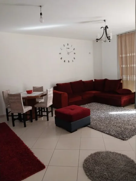 Tirane, jepet me qera apartament 2+1+Aneks+Ballkon Kati 2, 100 m² 350 € (fresk)
