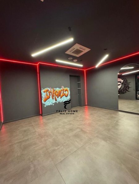 Tirane, jepet me qera ambjent biznesi Kati 0, 100 m² 2.200 € (BLLOK)