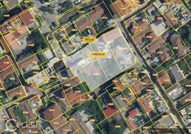 Tirane, shitet truall , 1.485 m² 1.336.500 € (xhamllik)