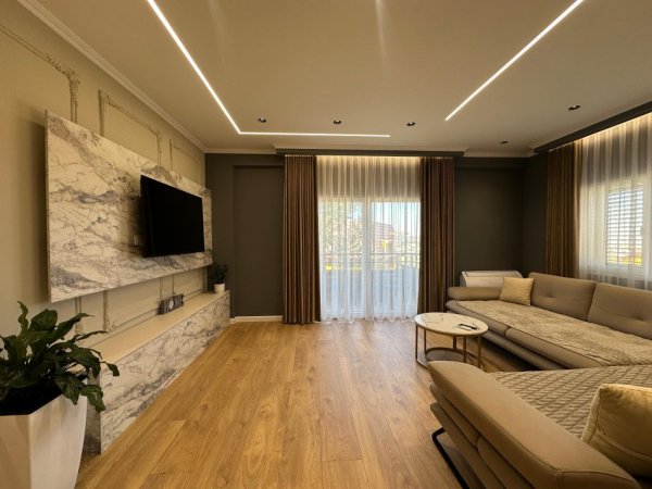 Tirane, jepet me qera apartament 2+1+Aneks+Ballkon , 1.000 € (liqeni i farkes)