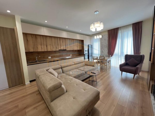 Tirane, jepet me qera apartament 2+1+Ballkon Kati 3, 101 m² 800 € (Rruga Ferit Xhajko)