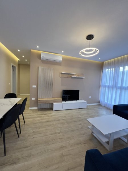 Tirane, jepet me qera apartament 1+1+Aneks+Ballkon Kati 6, 72 m² 600 € (Don bosko)