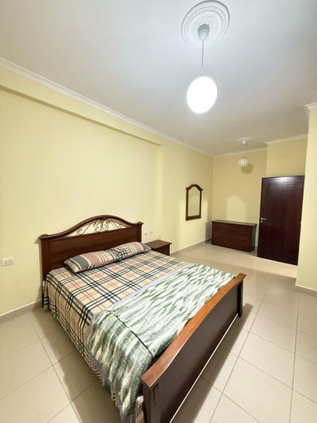 Tirane, jepet me qera apartament 2+1+Ballkon Kati 1, 87 m² 560 € (Don Bosko)
