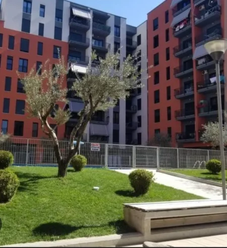 Tirane, shitet ambjent biznesi , 100 m² (Green City)