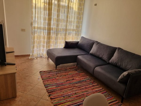 Tirane, jepet me qera apartament 2+1+Ballkon Kati 5, 87 m² 480 € (Teodor Keko)