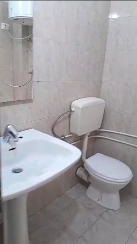 Tirane, jepet me qera apartament 1+1 Kati 2, 50 m² 48,000Leke  (Rruga Jusuf Vrioni)