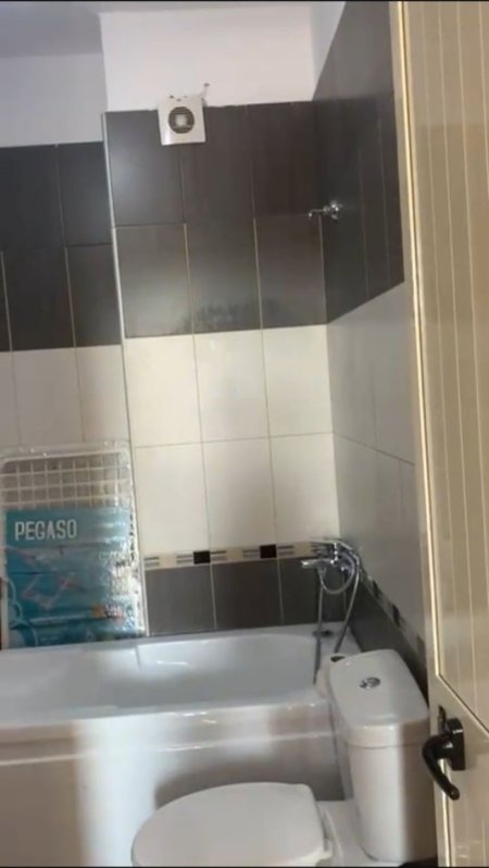Tirane, jepet me qera apartament 2+1+Ballkon Kati 5, 110 m² 716 € (Rruga Panorama)