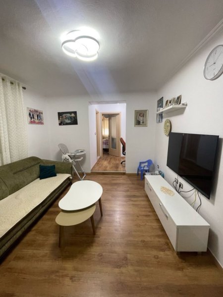 Tirane, jepet me qera apartament 2+1+Ballkon Kati 5, 82 m² 614 € (Rruga Mine Peza)