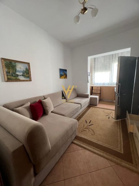 Tirane, jepet me qera apartament 2+1+Ballkon Kati 3, 114 m² 500 € (MYSLYM SHYRI)