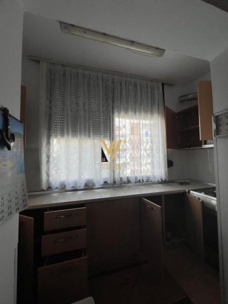 Tirane, jepet me qera apartament 2+1+Ballkon Kati 3, 114 m² 500 € (MYSLYM SHYRI)