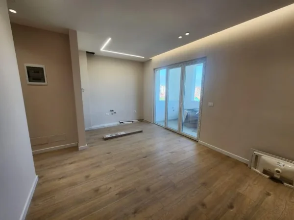 Tirane, jepet me qera apartament 1+1 Kati 5, 65 m² 500 € (Astir, Residenca "River Rezidence")
