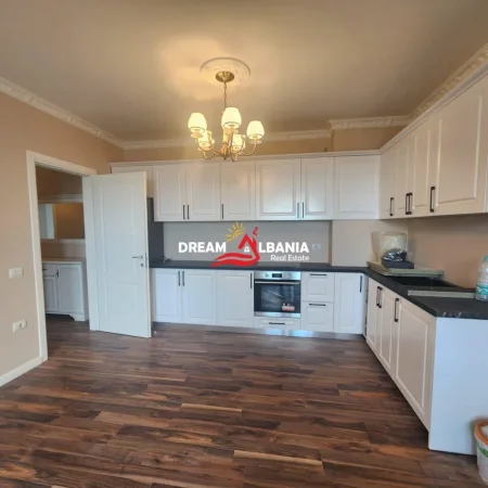 Tirane, shitet apartament 2+1 , 123 m² 250.000 € 