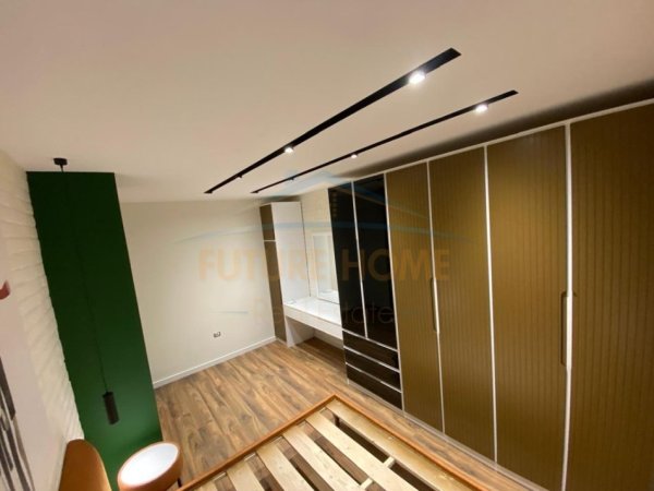 Tirane, jepet me qera apartament 1+1 Kati 2, 75 m² 500 € (Unaza e Re)