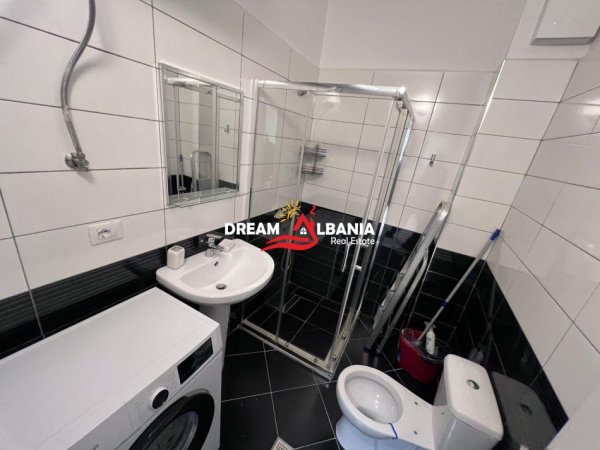 Tirane, jepet me qera apartament 2+1 , 113 m² 800 € (Ne Don Bosko)