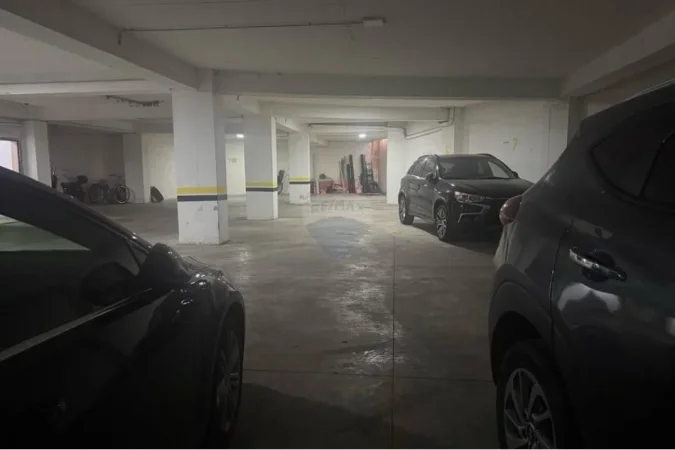 Tirane, shitet garazh | vend parkimi Kati -1, 38 m² 35.000 € (Shkolla e Kuqe)