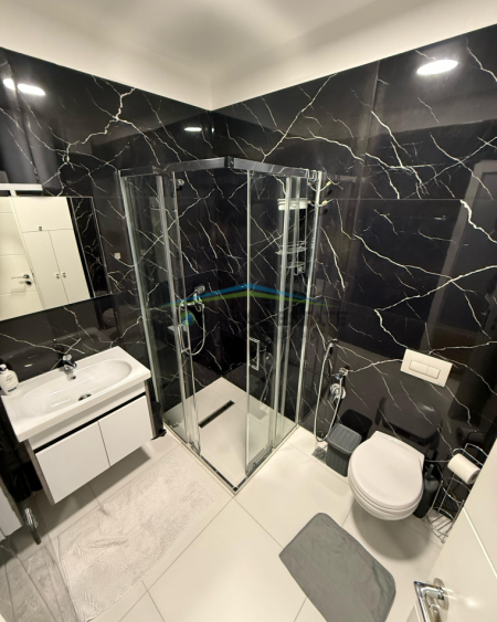 Tirane, jepet me qera apartament 1+1 Kati 11, 70 m² 720 € (Komuna e Parisit)