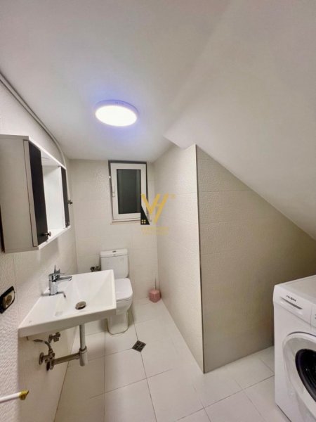 Tirane, jepet me qera apartament 2+1+Ballkon Kati 0, 130 m² 550 € (SELITE)