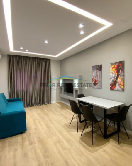 Tirane, jepet me qera apartament 2+1 Kati 1, 85 m² 700 € (21 Dhjetori)