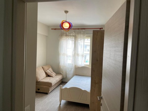 Tirane, shitet apartament 2+1 Kati 3, 112 m² 210.000 € (Liqeni i Thate,Rruga e Ullishtes)