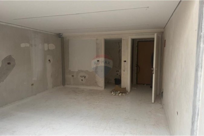 Tirane, shitet apartament duplex Dublex Kati 0, 168 m² 318.000 € (Rruga Thanas Ziko)