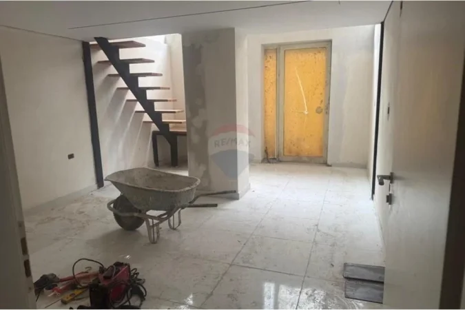 Tirane, shitet apartament duplex Dublex Kati 0, 168 m² 318.000 € (Rruga Thanas Ziko)