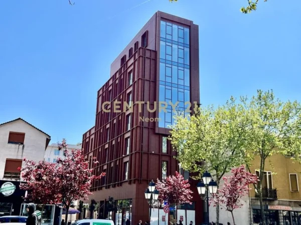Tirane, jap me qera zyre , 70 m² 1.100 € (Rruga e Kavajës)