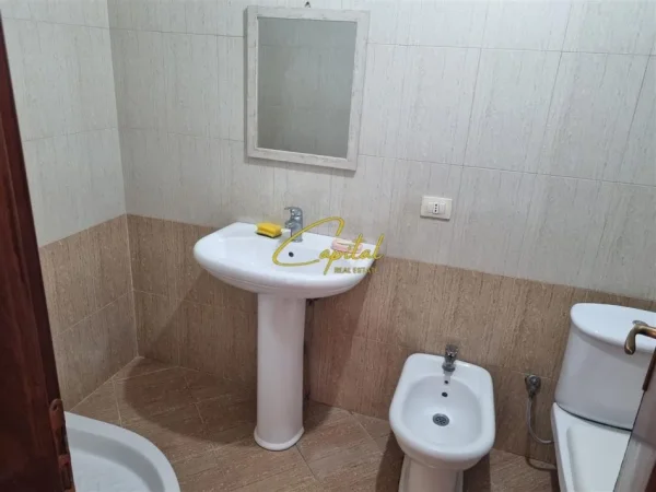 Tirane, jepet me qera apartament 2+1 Kati 5, 100 m² 460 € (ASTIR)