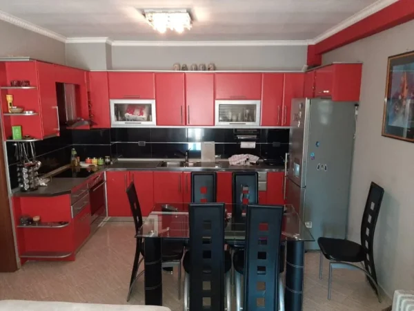 Tirane, jepet me qera apartament 2+1+Aneks Kati 8, 112 m² 50,000 leke (Astir, Rr. “Mikel Maruli”)