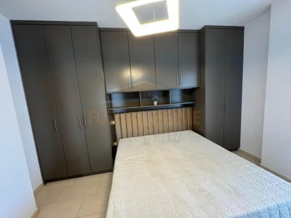 0683487469  Tirane, jepet me qera apartament 3+1+Aneks+Ballkon Kati 6, 120 m² 550 € (Prane Hotel Marinaj)