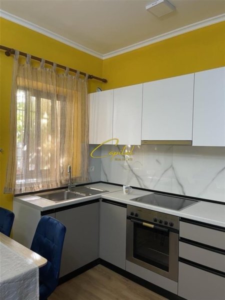 Tirane, jepet me qera apartament 1+1 Kati 1, 70 m² 450 € (ISH RESTORANT DURRESI)
