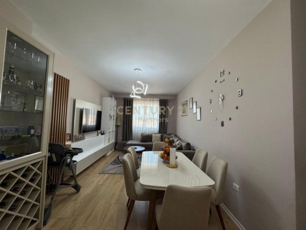 Tirane, shitet apartament 2+1 Kati 9, 95 m² 145.000 € (Grand Gallery, Yzberish)