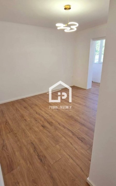SHITET APARTAMENT 2+1/RRUGA KAVAJES/PRANE AMBULANCES 9