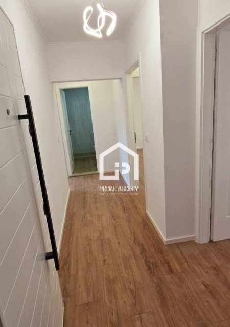SHITET APARTAMENT 2+1/RRUGA KAVAJES/PRANE AMBULANCES 9