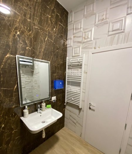 Tirane, shitet apartament 2+1+Ballkon Kati 4, 110 m² (Rruga e Kavajes)