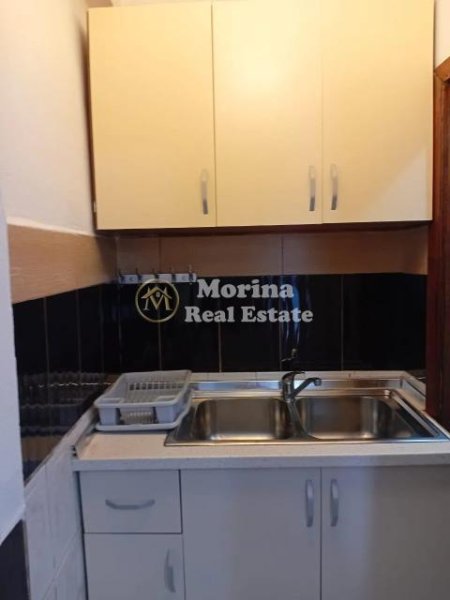 Tirane, jepet me qera garsonier Kati 1, 40 m² 150 € (Rruga Besa)