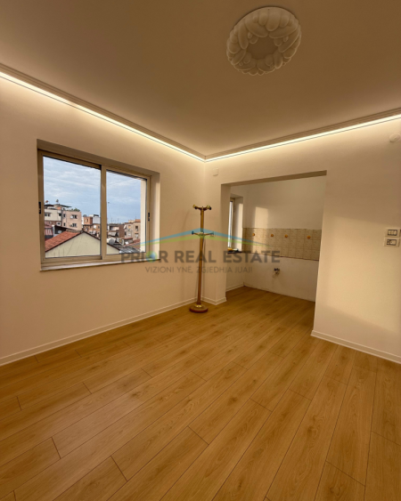 Tirane, shitet apartament 1+1+Ballkon Kati 3, 59 m² 119.000 € (Ish Restorant Durresi)