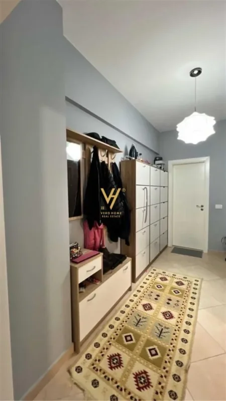 Tirane, shitet apartament 1+1+Ballkon Kati 1, 82 m² 101.000 € (FRESK)