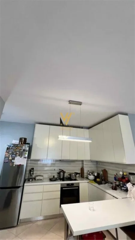 Tirane, shitet apartament 1+1+Ballkon Kati 1, 82 m² 101.000 € (FRESK)