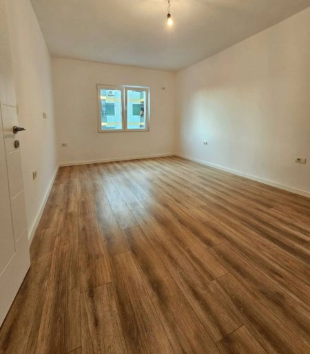 SHITET APARTAMENT 1+1/MOZAIKU TIRANES📍