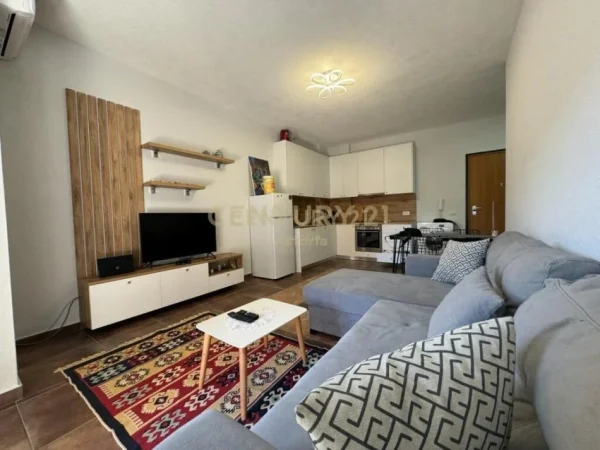 Shqiperi, shitet apartament 1+1+Ballkon Kati 6, 60 m² 85.000 € (shkembi kavejes)
