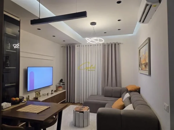 Tirane, shitet apartament 2+1 Kati 5, 86 m² 165.000 € (ALI DEMI)