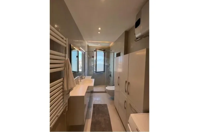 Tirane, jepet me qera apartament 2+1+Aneks+Ballkon Kati 4, 115 m² 1.200 € (Ambasada Amerikane)