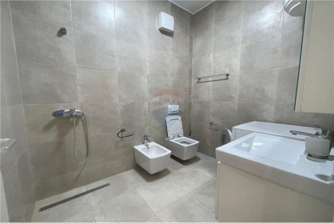 Tirane, jepet me qera apartament , 800 m² 800 € (5-Maj)
